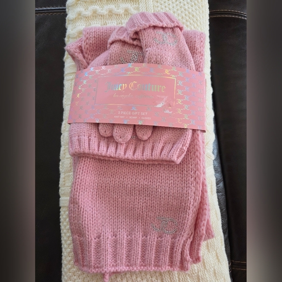 Juicy Couture 3PC Winter Gift Set Scarf, Hat And Gloves With Embellished Logo - Picture 3 of 7